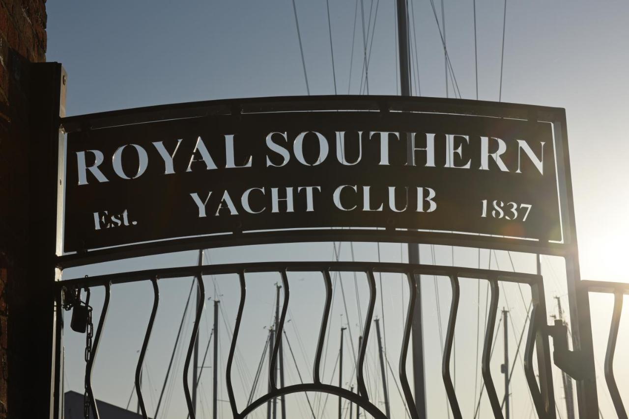 Royal Southern Yacht Club Hamble-le-Rice Exterior foto